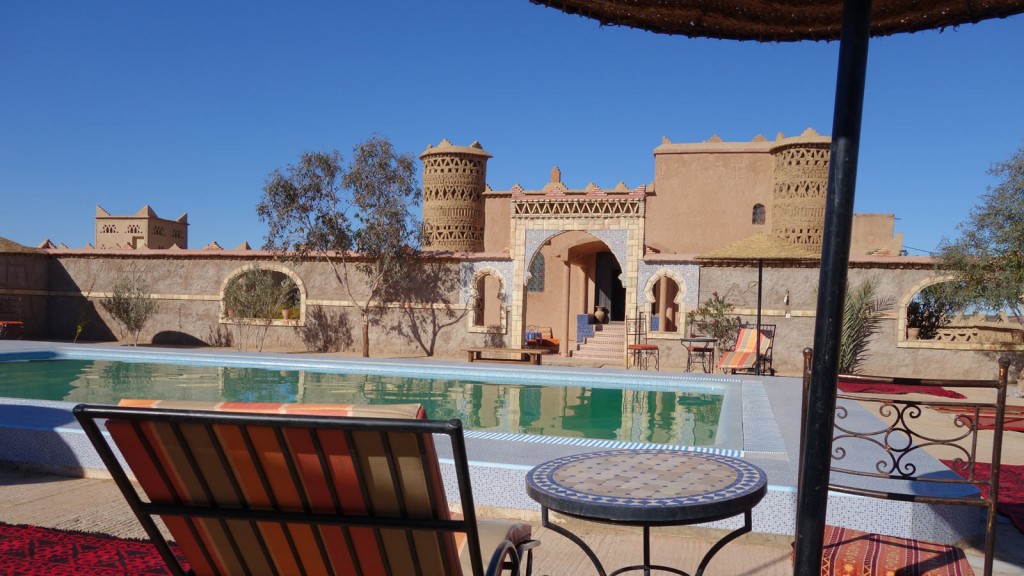 Servicios, Swimming Pool hotel merzoug